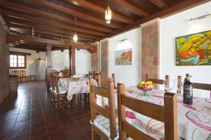 Restorāns vai citas vietas, kur ieturēt maltīti, naktsmītnē Villa Remedios
