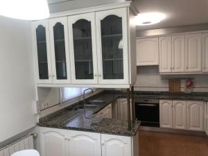 Kuchyňa alebo kuchynka v ubytovaní Casa Veuràs Girona - Montilivi