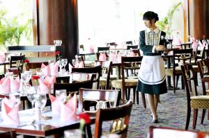 Un restaurante o sitio para comer en Tiantan Hotel