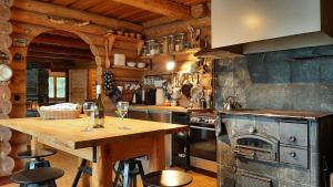 Fotografie z fotogalerie ubytování Raistiko Talu- Farmhouse, off-grid cabin and more v destinaci Punaküla