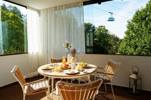 Vrt pred nastanitvijo Haus4Zimmer - Luxus mit Blick über den Bodensee - mit Garage