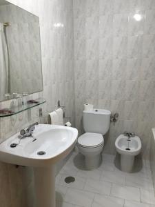 Koupelna v ubytování HOSTAL LA POSADA