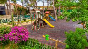 Herní místnost nebo prostor pro děti v ubytování Champion Holiday Village