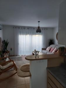 Część wypoczynkowa w obiekcie Maison calme et chaleureuse