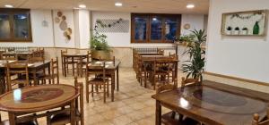 Restaurant o un lloc per menjar a Hotel Comapedrosa