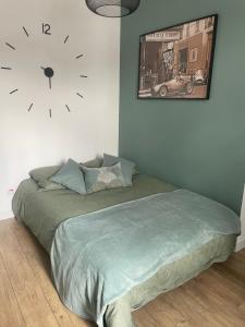 Posteľ alebo postele v izbe v ubytovaní Superbe studio moderne chic