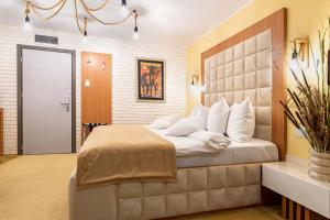 Кровать или кровати в номере Razelm Luxury Resort