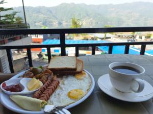 Makanan di atau berdekatan hotel