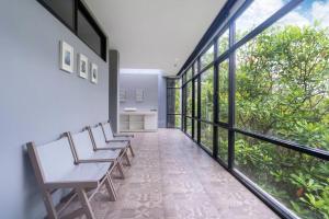 Μπαλκόνι ή βεράντα στο The tree seaview and quiet surrounded by trees 75smetre