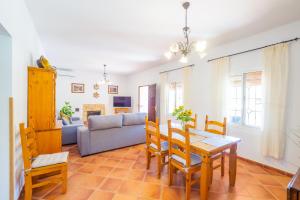 Posezení v ubytování Cubo's Finca Los Acebuches