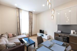 A seating area at A37 Awesome Apartments