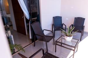 Svetainės erdvė apgyvendinimo įstaigoje Liebling Hotel Ciudad del Este