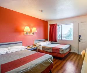 Cama o camas de una habitación en Motel 6-Tracy, CA