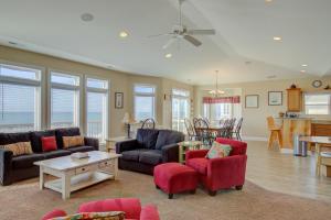 Gallery image of Come Sail Away in North Topsail Beach