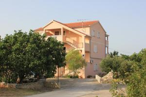 Το κτήριο όπου στεγάζεται  το διαμέρισμα