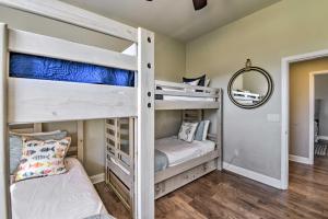 a bunk bed room with two bunk beds at Miramar Beach Condo 5 Minute Walk to Beach! in Destin