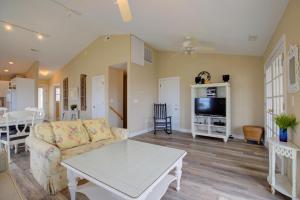 Photo de la galerie de l'établissement Pinella Beach House, à North Topsail Beach