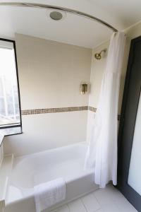 Postel nebo postele na pokoji v ubytování Hotel Richland LES