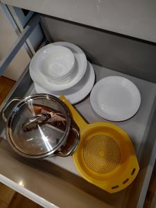 Fotografia z galérie ubytovania Uroczy apartament z miejscem na auto w garażu vo Varšave