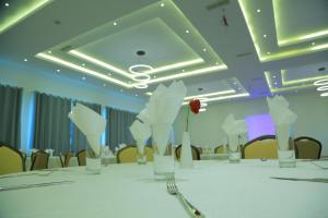 Restaurace v ubytování Check Inn Hotel Addis Ababa