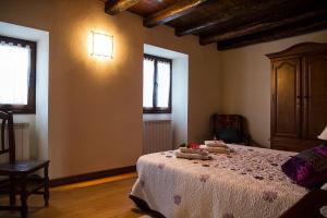 Postel nebo postele na pokoji v ubytování Casa Rural Senperenea I Landetxea