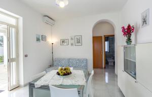 A seating area at Villa Cavarra