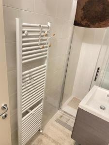 Ванная комната в La casa dell'Infanta - Finalborgo