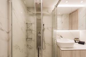 Kúpeľňa v ubytovaní Waterfront Glyfada + 24 fotografií