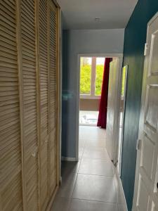 Fotografie z fotogalerie ubytování Le Chacha - superbe appartement à 2 minutes de la plage à pied v destinaci Les Trois-Îlets
