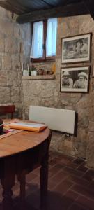 Fotografie z fotogalerie ubytování LA CHASCONA DI FARNESE casa di tufo nel borgo v destinaci Farnese
