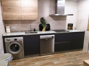 Kuchyň nebo kuchyňský kout v ubytování La Pedrosa Casa Rural + 78 fotografií