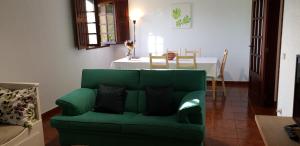 Uma área de estar em Quinta de Carvalhal - Casa de Campo