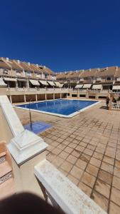 Bazén v ubytovaní Amazing sweet house sea view Costa Blanca, swimming pool, 4 bedrooms alebo v jeho blízkosti