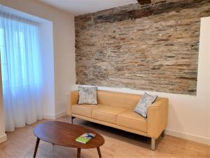Posezení v ubytování Apartamento con encanto en centro histórico Lugo -TineriaLucusHome