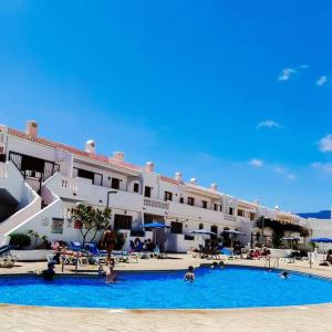 Bazén v ubytování Port Royale Los Cristianos Arona nebo v jeho okolí