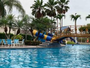 Piscina en o cerca de Dormitorios Familiares para Disfrutar Final de Copa Libertadores