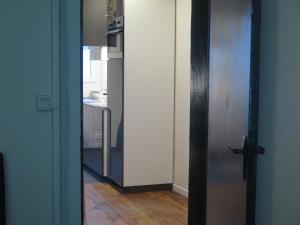 Bright and Newly Renovated Apartment, Hip Canal Saint-Martin Area, Central Parisにあるバスルーム