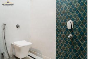 Un baño de Gaji Hotel Jaisalmer