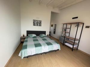 Voodi või voodid majutusasutuse New Rooftop Gem with stunning Oceanview toas