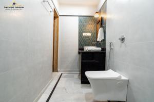 Un baño de Gaji Hotel Jaisalmer