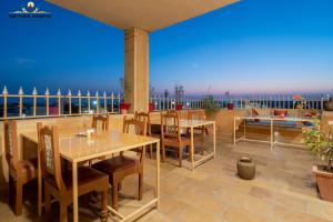 Un balcón o terraza de Gaji Hotel Jaisalmer