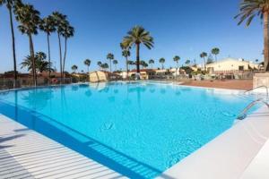 Bazén v ubytování Bungalow Santa Fe en Playa del Inglés nebo v jeho okolí
