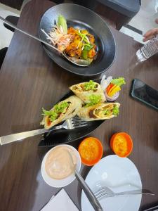 酒店内部或周边提供的食物