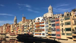 Výhľad na mesto Girona alebo výhľad na mesto priamo z dovolenkového domu