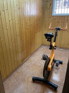 Posilňovňa alebo fitness centrum v ubytovaní Casa Veuràs Girona - Montilivi