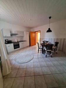 Kuchyň nebo kuchyňský kout v ubytování City-Wohnung Salzwedel