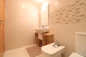 A bathroom at Espectacular vivienda con piscina climatizada