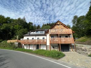 Zgradba, v kateri se nahaja aparthotel