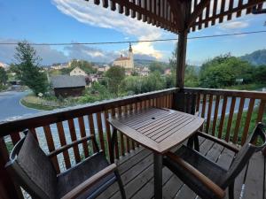 Splošen pogled na gorovje oz. razgled na gore, ki ga ponuja aparthotel