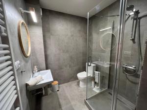 Kopalnica v nastanitvi Apartmány NONE